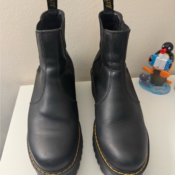 Dr. Martens Shoes - Dr. Martens Rometty Wyoming Leather Platform Chelsea Boots Size 9